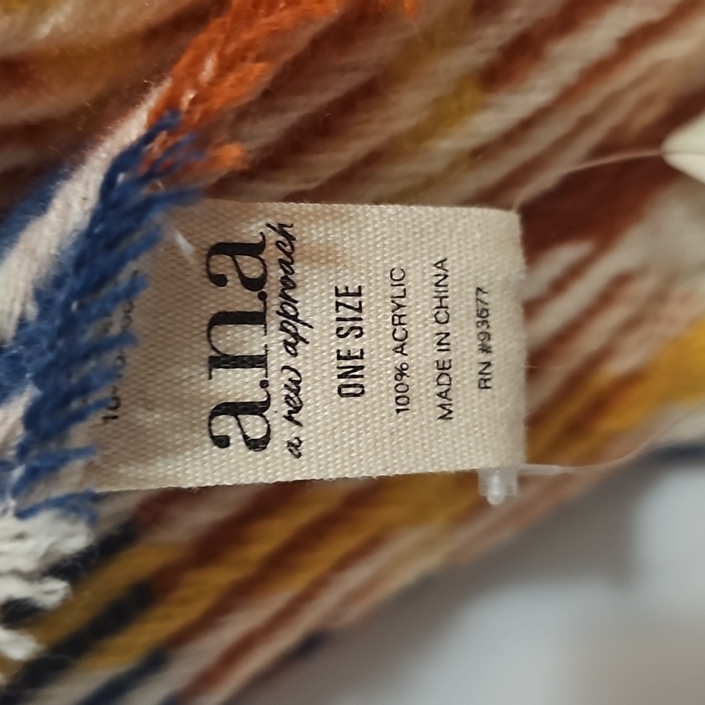 a.n.a NWT Plaid Blanket scarf - Picture 2 of 2